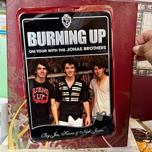 JONAS BROTHERS BURNING UP BOOK